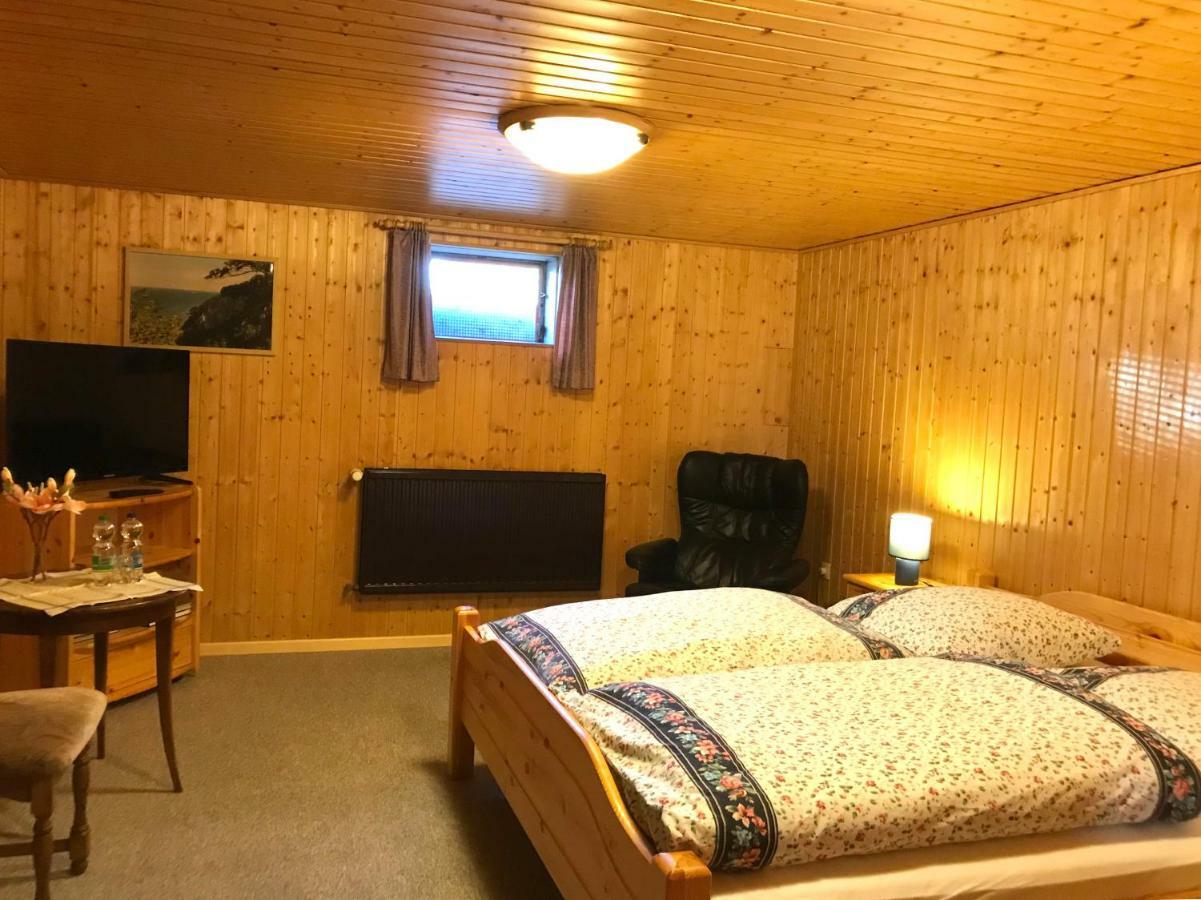 Apartamento Schoenes Kellerzimmer Mit Bad Mittelangeln Exterior foto
